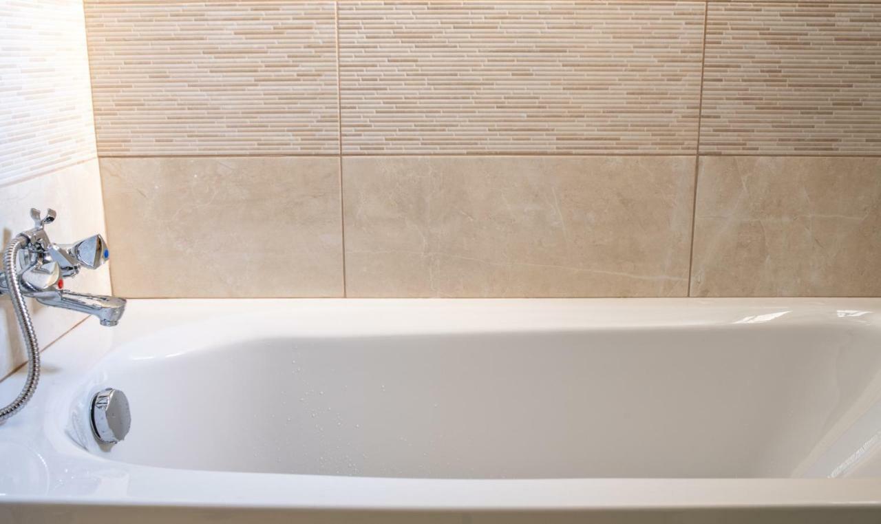 Lucky 2 Apartment พาราลิมนี ภายนอก รูปภาพ